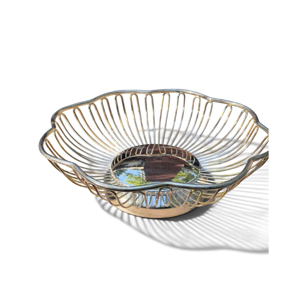 International Silver Co Wire Basket Scalloped Silver Plated 10in Silver